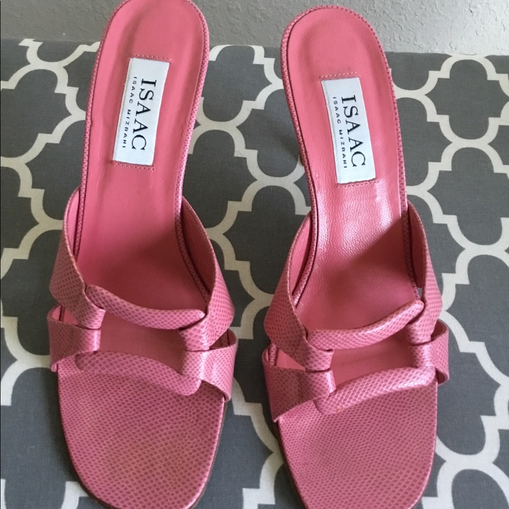 Isaac Mizrahi pink heel sandals